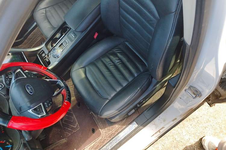 Used Ford Mondeo 2018 EcoBoost 180 Fashion Edition Left Front Seat
