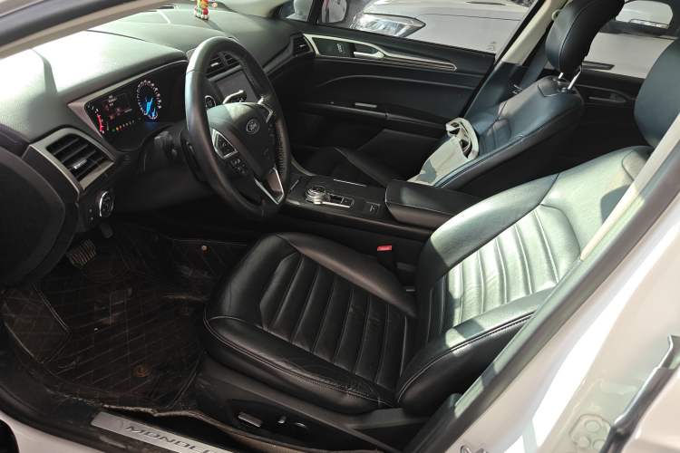 Used Ford Mondeo 2018 EcoBoost 180 Fashion Edition Left Front Seat