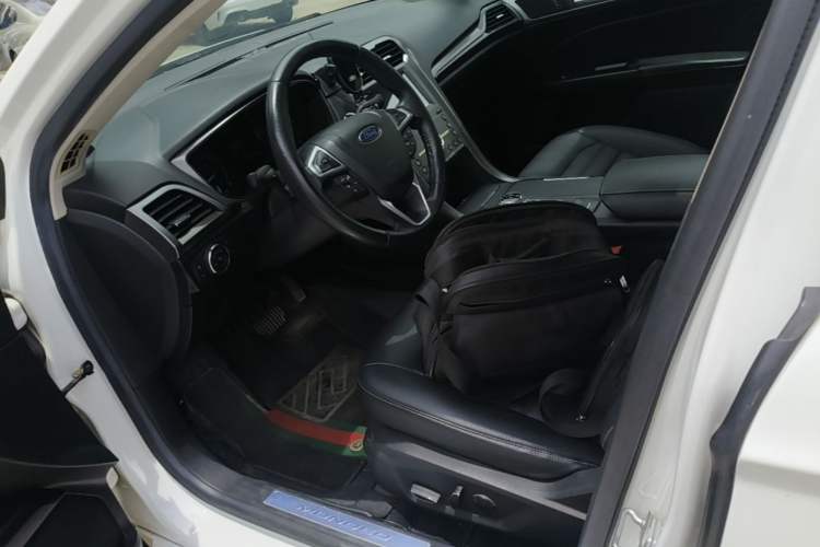 Used Ford Mondeo 2018 EcoBoost 180 Smart Control Fashion Model China VI Standard Left Front Seat