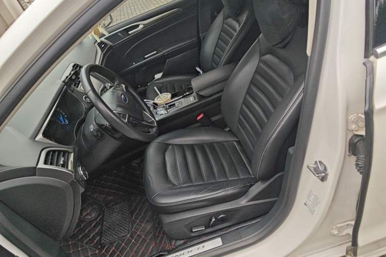 Used Ford Mondeo 2018 EcoBoost 200 Stylish Model Left Front Seat