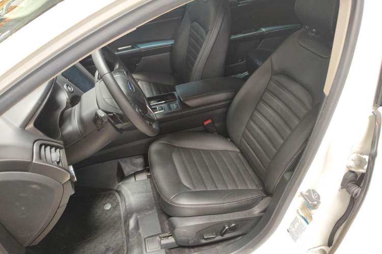 Used Ford Mondeo 2018 EcoBoost 180 Fashion Edition Left Front Seat