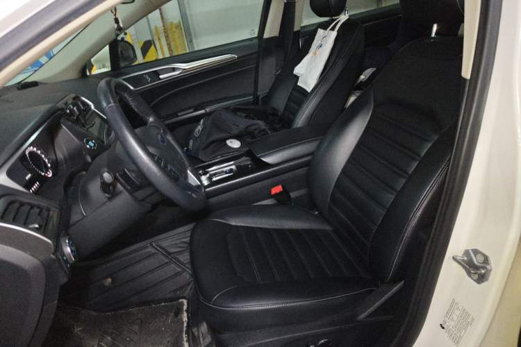 Used Ford Mondeo 2018 EcoBoost 180 Smart Control Fashion Model China VI Standard Left Front Seat