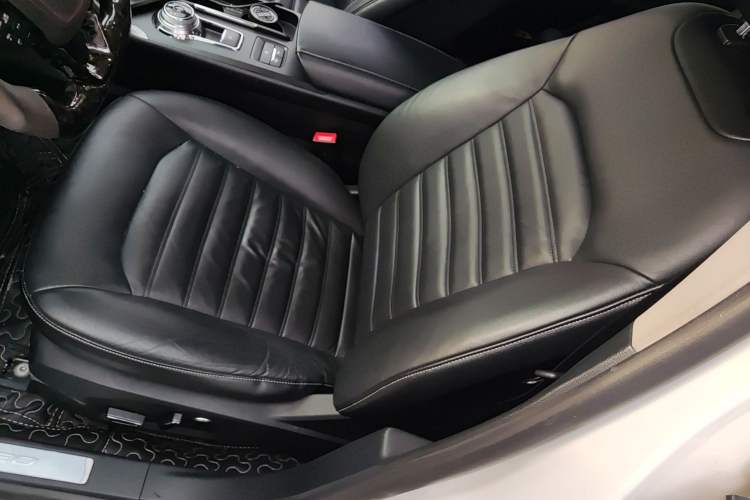 Used Ford Mondeo 2018 EcoBoost 200 Stylish Model Left Front Seat