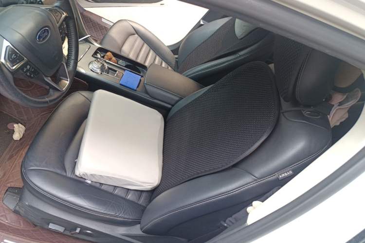 Used Ford Mondeo 2018 EcoBoost 180 Fashion Edition Left Front Seat