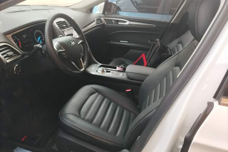 Used Ford Mondeo 2018 EcoBoost 180 Fashion Edition Left Front Seat