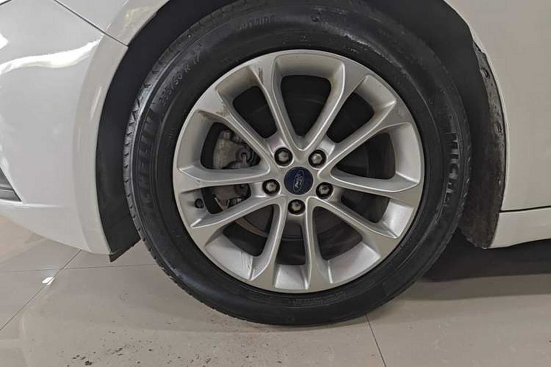 Used Ford Mondeo 2018 EcoBoost 180 Smart Control Fashion Model China V Standard Left Front Wheel Hub