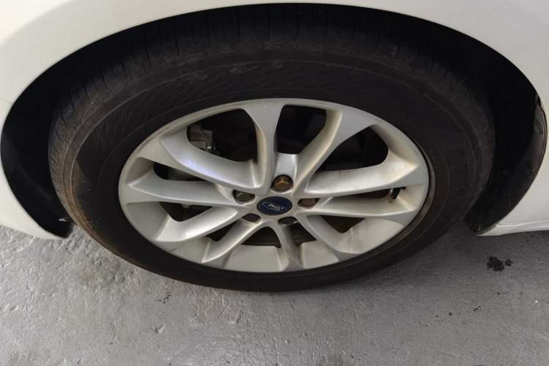Used Ford Mondeo 2018 EcoBoost 180 Smart Control Fashion Model China VI Standard Left Front Wheel Hub