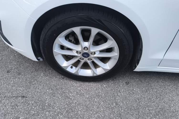 Used Ford Mondeo 2018 EcoBoost 180 Smart Control Fashion Model China V Standard Left Front Wheel Hub