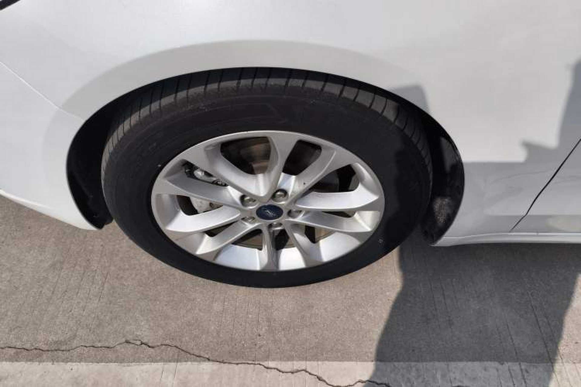 Used Ford Mondeo 2018 EcoBoost 180 Smart Control Fashion Model China V Standard Left Front Wheel Hub