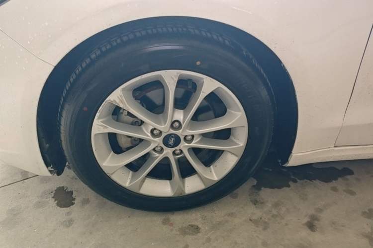 Used Ford Mondeo 2018 EcoBoost 180 Smart Control Fashion Model China V Standard Left Front Wheel Hub