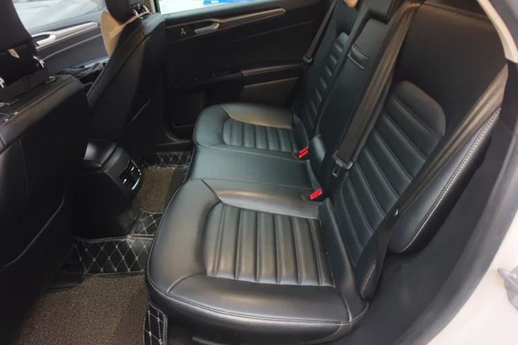 Used Ford Mondeo 2018 EcoBoost 180 Smart Control Fashion Model China VI Standard Left Rear Seat