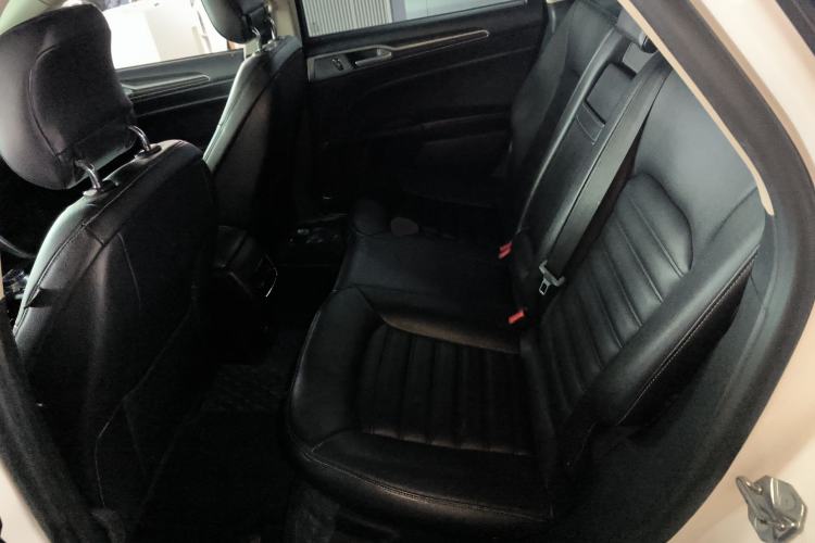 Used Ford Mondeo 2018 EcoBoost 180 Smart Control Fashion Model China V Standard Left Rear Seat