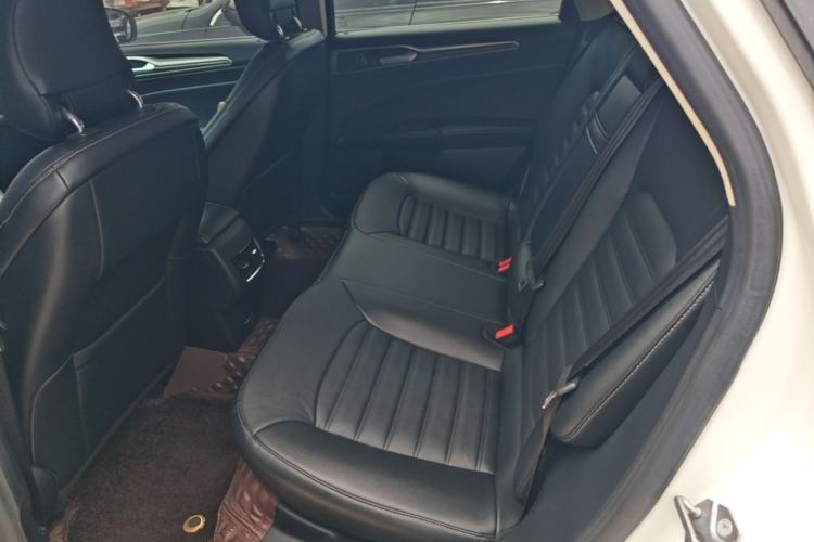 Used Ford Mondeo 2018 EcoBoost 180 Fashion Edition Left Rear Seat