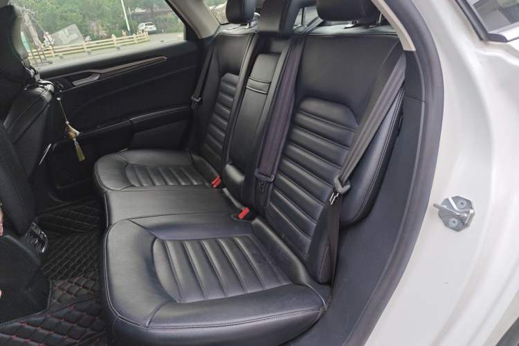Used Ford Mondeo 2018 EcoBoost 200 Stylish Model Left Rear Seat