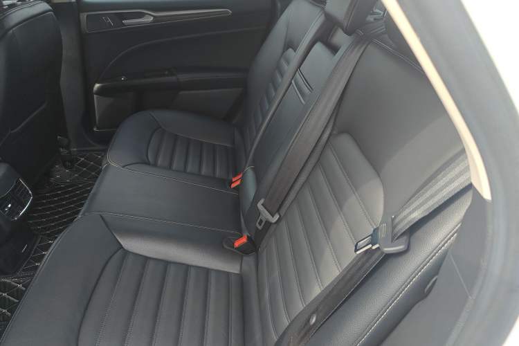 Used Ford Mondeo 2018 EcoBoost 180 Fashion Edition Left Rear Seat