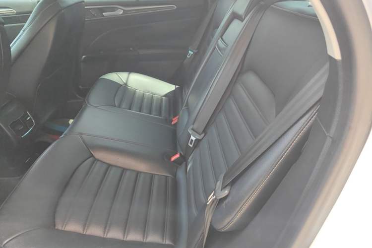 Used Ford Mondeo 2018 EcoBoost 180 Smart Control Fashion Model China V Standard Left Rear Seat