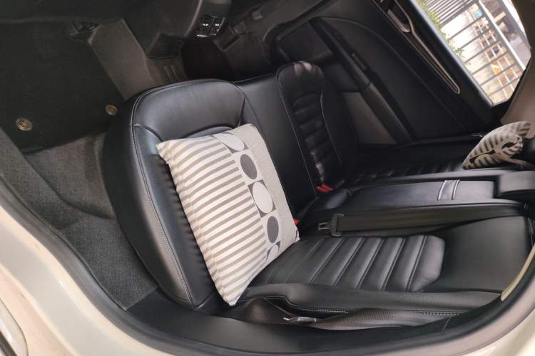 Used Ford Mondeo 2018 EcoBoost 180 Fashion Edition Left Rear Seat