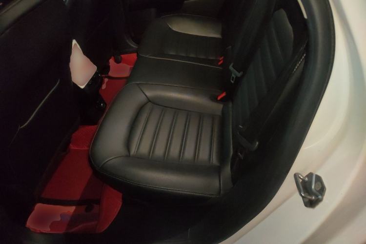 Used Ford Mondeo 2018 EcoBoost 180 Smart Control Fashion Model China VI Standard Left Rear Seat