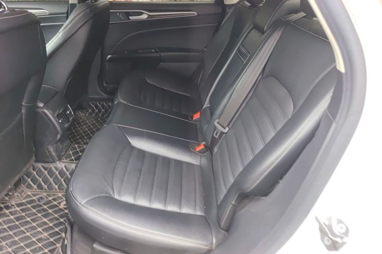 Used Ford Mondeo 2018 EcoBoost 180 Fashion Edition Left Rear Seat