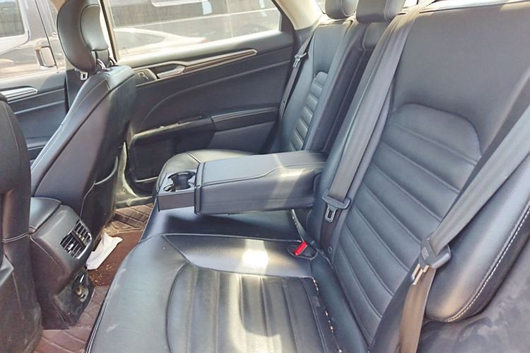 Used Ford Mondeo 2018 EcoBoost 180 Fashion Edition Left Rear Seat