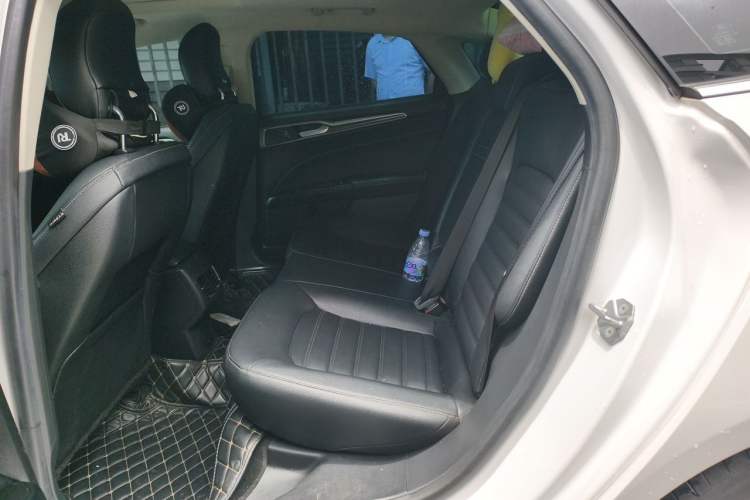 Used Ford Mondeo 2018 EcoBoost 180 Smart Control Fashion Model China VI Standard Left Rear Seat