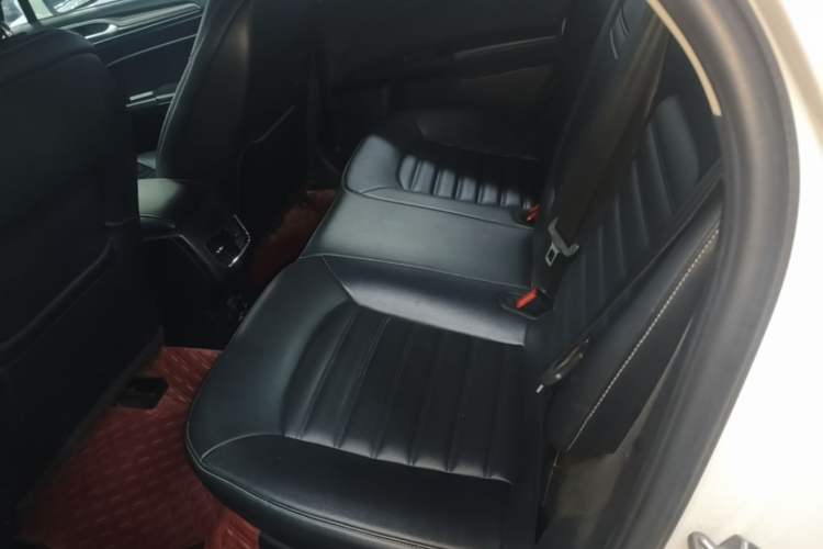 Used Ford Mondeo 2018 EcoBoost 180 Smart Control Fashion Model China V Standard Left Rear Seat
