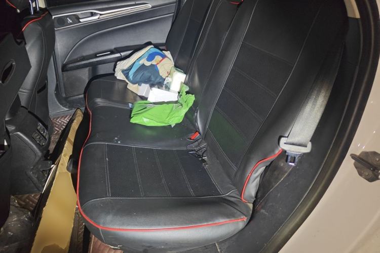 Used Ford Mondeo 2018 EcoBoost 180 Fashion Edition Left Rear Seat
