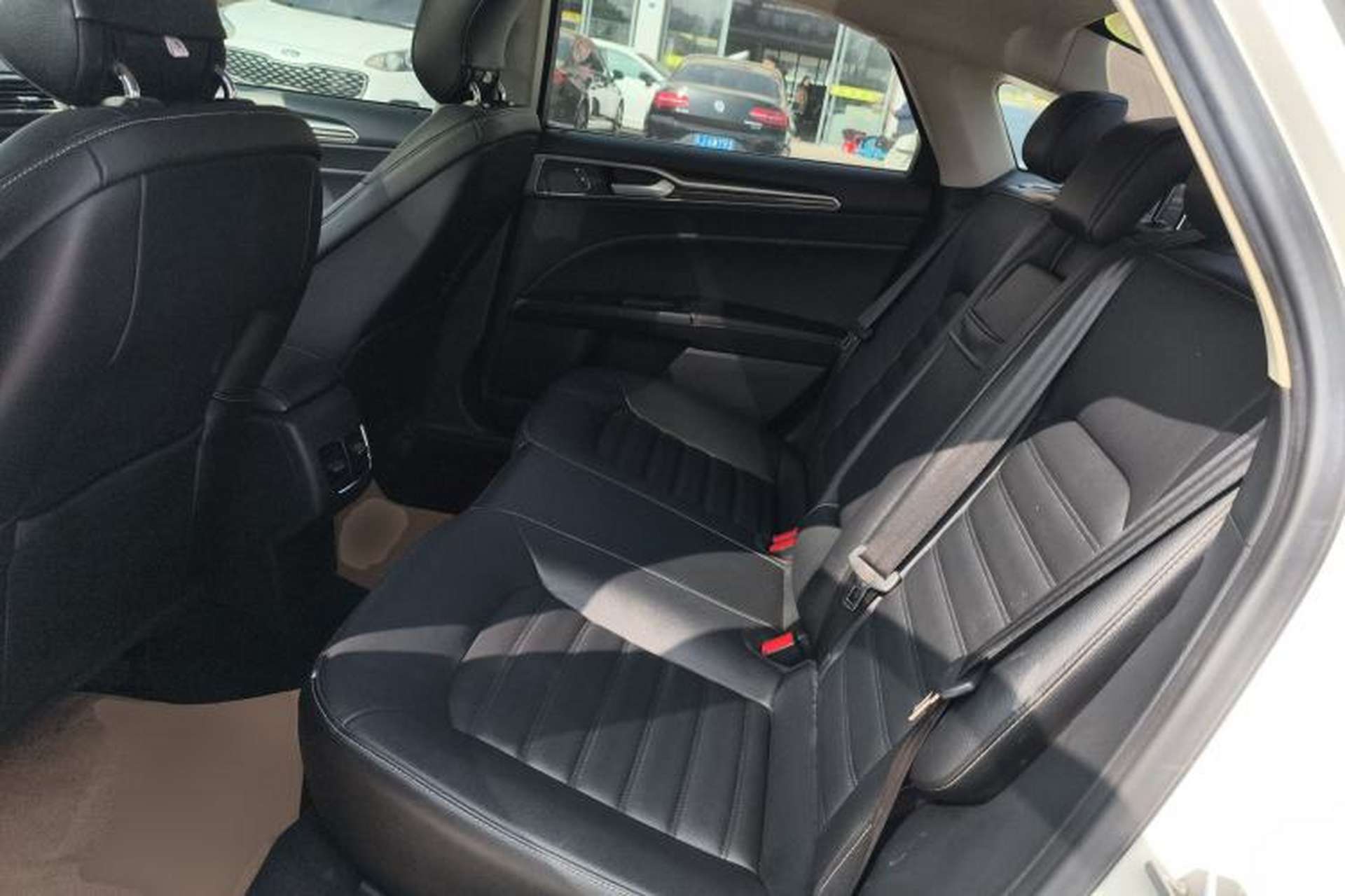 Used Ford Mondeo 2018 EcoBoost 180 Smart Control Fashion Model China V Standard Left Rear Seat