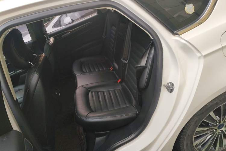 Used Ford Mondeo 2018 EcoBoost 180 Luxury Model Left Rear Seat