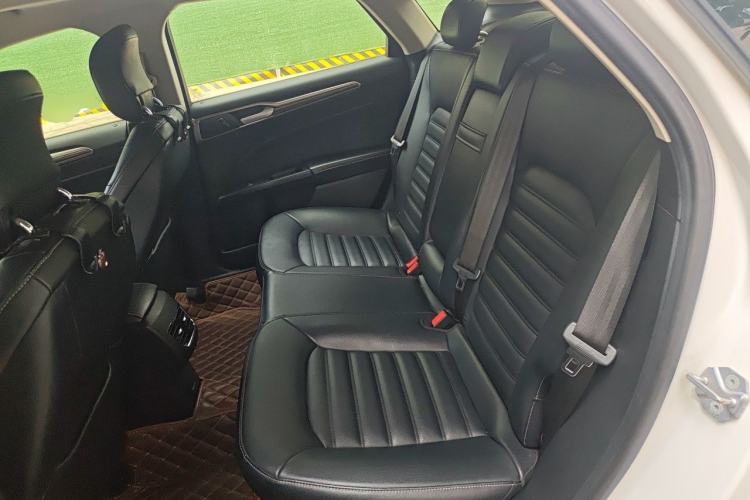 Used Ford Mondeo 2018 EcoBoost 180 Smart Control Fashion Model China V Standard Left Rear Seat