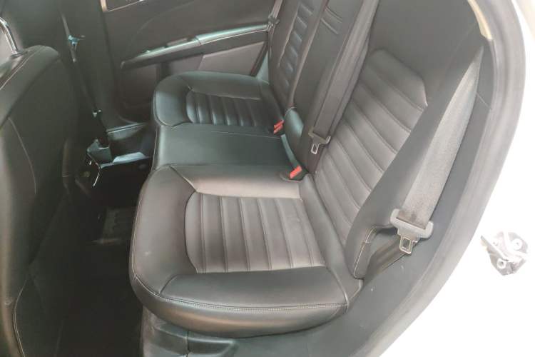 Used Ford Mondeo 2018 EcoBoost 180 Fashion Edition Left Rear Seat