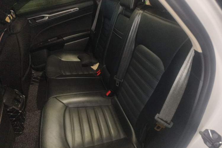Used Ford Mondeo 2018 EcoBoost 180 Fashion Edition Left Rear Seat