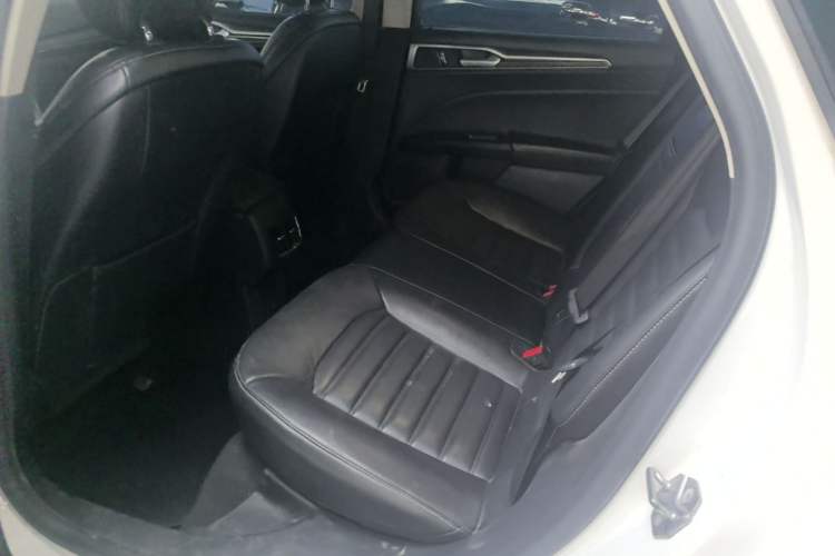 Used Ford Mondeo 2018 EcoBoost 200 Stylish Model Left Rear Seat