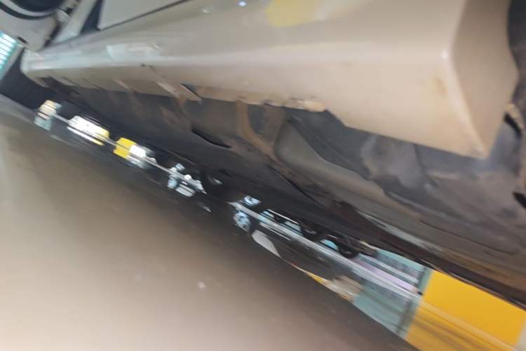 Used Ford Mondeo 2018 EcoBoost 180 Smart Control Fashion Model China VI Standard Left Side Sill