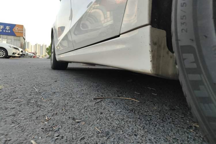 Used Ford Mondeo 2018 EcoBoost 180 Fashion Edition Left Side Sill