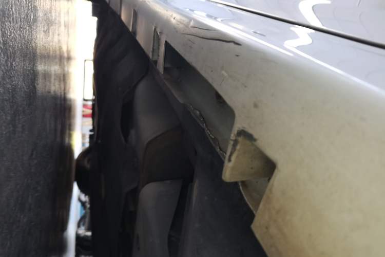 Used Ford Mondeo 2018 EcoBoost 180 Smart Control Fashion Model China VI Standard Left Side Sill
