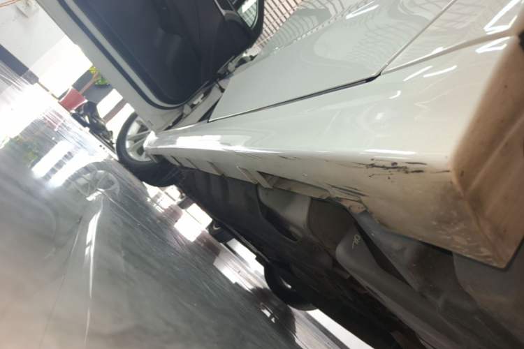 Used Ford Mondeo 2018 EcoBoost 200 Smart Control Fashion Model China VI Standard Left Side Sill