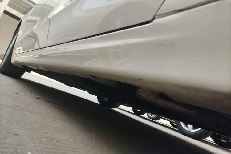Used Ford Mondeo 2018 EcoBoost 180 Fashion Edition Left Side Sill