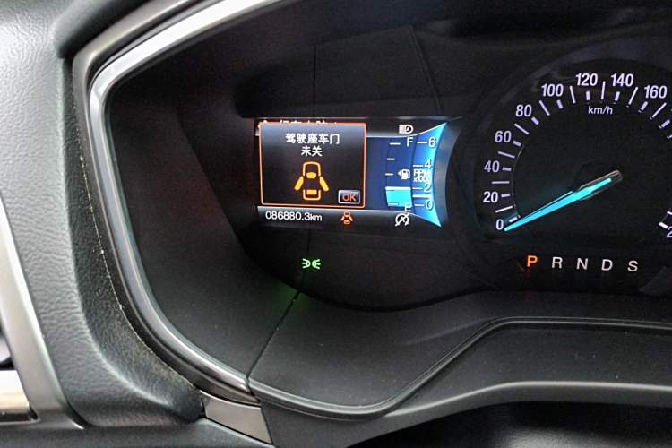 Used Ford Mondeo 2018 EcoBoost 200 Luxury Model Odometer Close Up