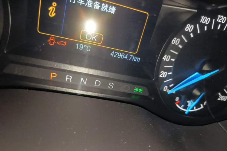 Used Ford Mondeo 2018 EcoBoost 180 Smart Control Fashion Model China V Standard Odometer Close Up