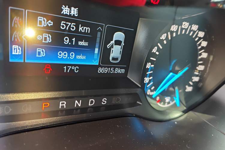 Used Ford Mondeo 2018 EcoBoost 200 Smart Control Fashion Model China V Standard Odometer Close Up
