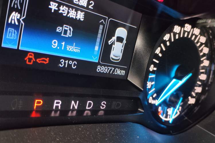 Used Ford Mondeo 2018 EcoBoost 180 Fashion Edition Odometer Close Up