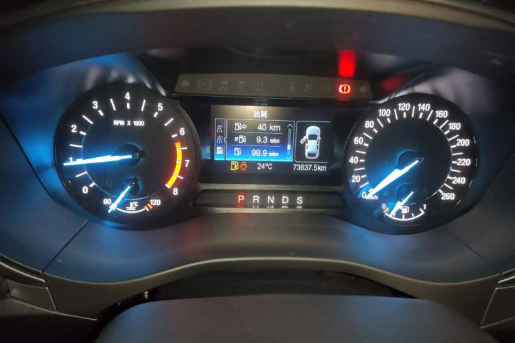 Used Ford Mondeo 2018 EcoBoost 180 Smart Control Fashion Model China VI Standard Odometer Close Up