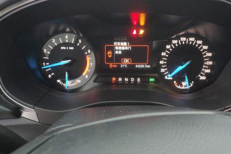 Used Ford Mondeo 2018 EcoBoost 200 Stylish Model Odometer Close Up