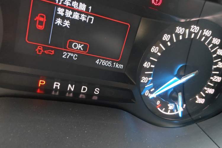 Used Ford Mondeo 2018 EcoBoost 200 Smart Control Fashion Model China V Standard Odometer Close Up