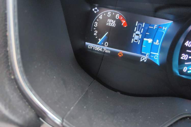 Used Ford Mondeo 2018 EcoBoost 200 Smart Control Luxury Model China VI Standard Odometer Close Up