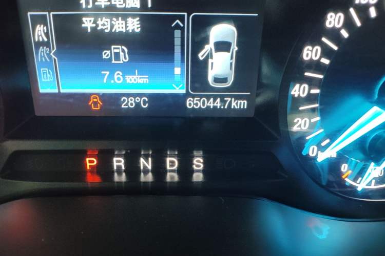 Used Ford Mondeo 2018 EcoBoost 180 Smart Control Fashion Model China VI Standard Odometer Close Up