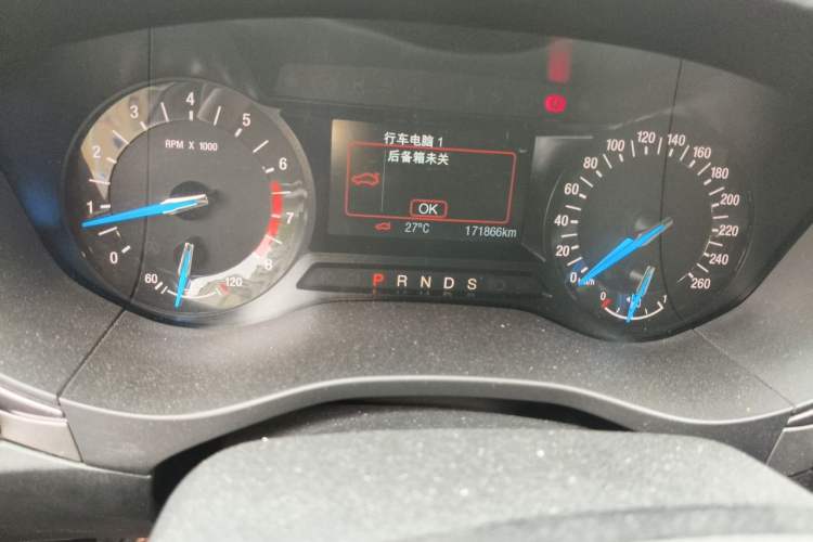 Used Ford Mondeo 2018 EcoBoost 200 Stylish Model Odometer Close Up