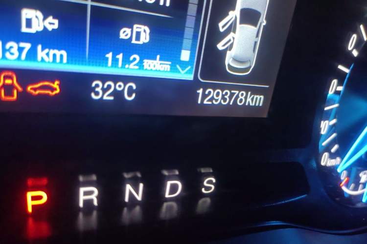 Used Ford Mondeo 2018 EcoBoost 200 Smart Control Fashion Model China V Standard Odometer Close Up