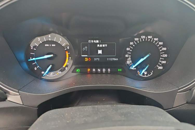 Used Ford Mondeo 2018 EcoBoost 200 Stylish Model Odometer Close Up